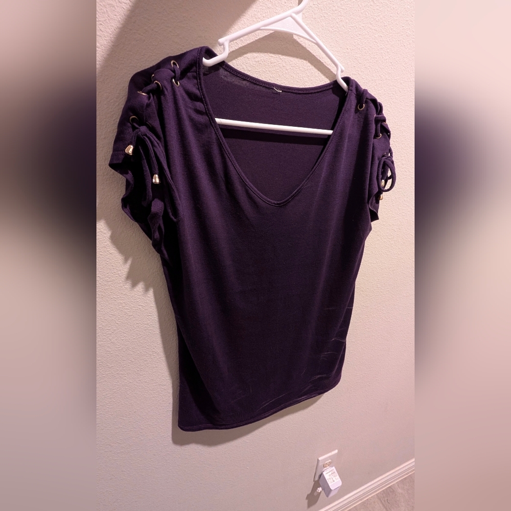 Women's Purple Lace-Up Sleeve Top Size Medium